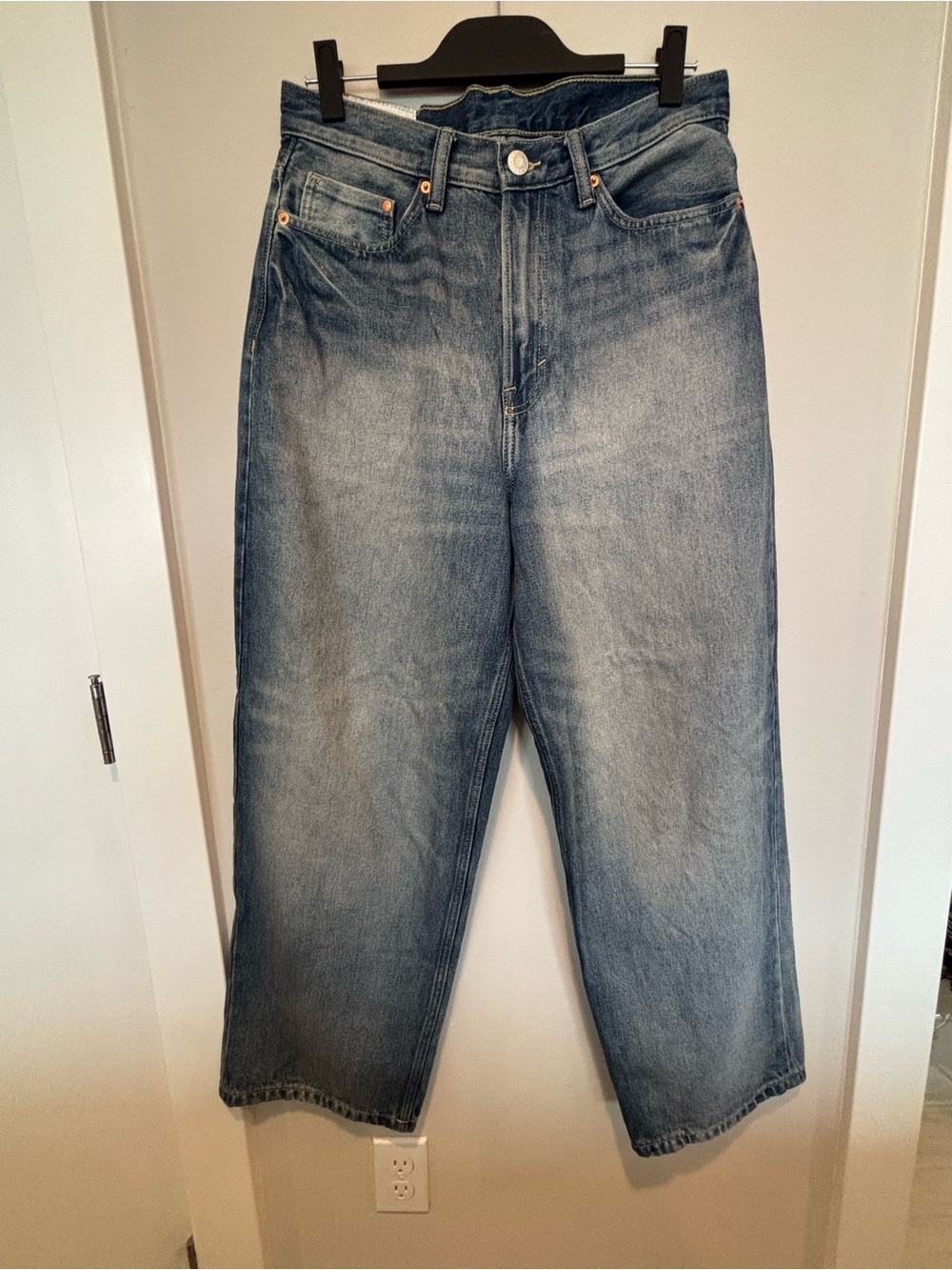 NWOT H&M Men's Relaxed Light Blue Denim Jeans